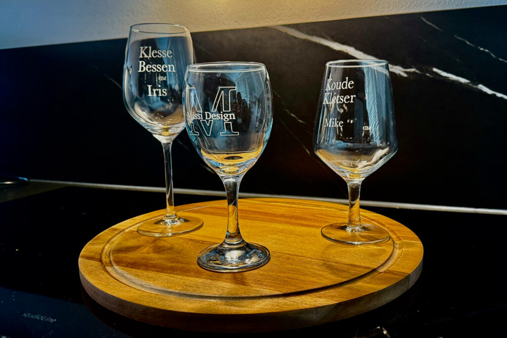 front slide 1920 x 1280 4