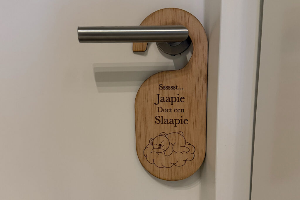 front slide 1920 x 1280 9